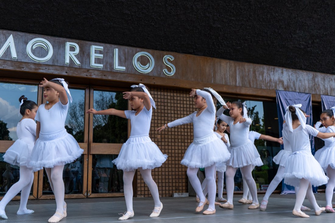 Alumnas de UMValla en una presentación de la vida marista en el campus