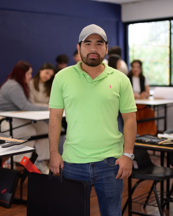 Retrato de Yael Echeverría, estudiante de Arquitectura