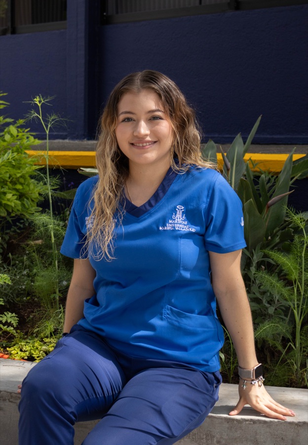 Retrato de Karla Cortés Delgado, de la especialidad en Rehabilitación Neurológica