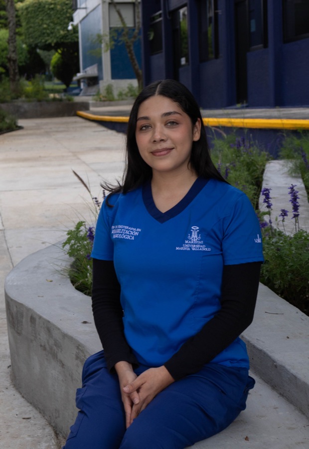 Retrato de Nadia Rodríguez Cartagena, de la especialidad en Rehabilitación Neurológica