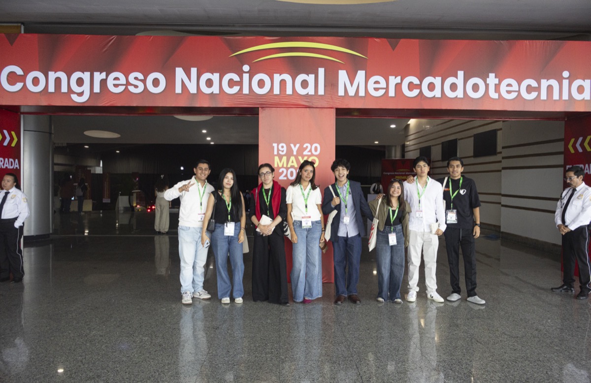 Estudiantes de UMValla en el Congreso Nacional de Mercadotecnia.