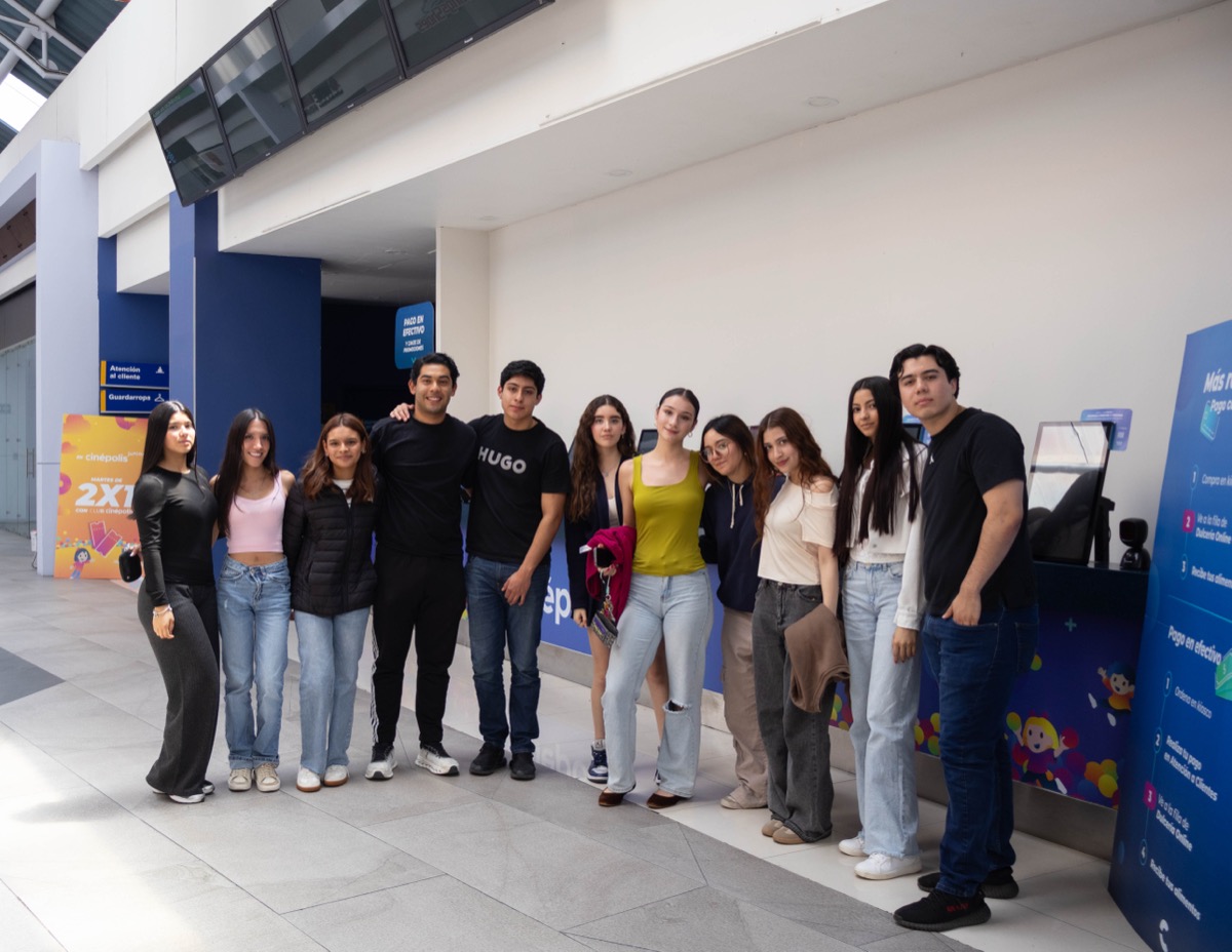 Estudiantes de UMValla en un encuentro con empresas.