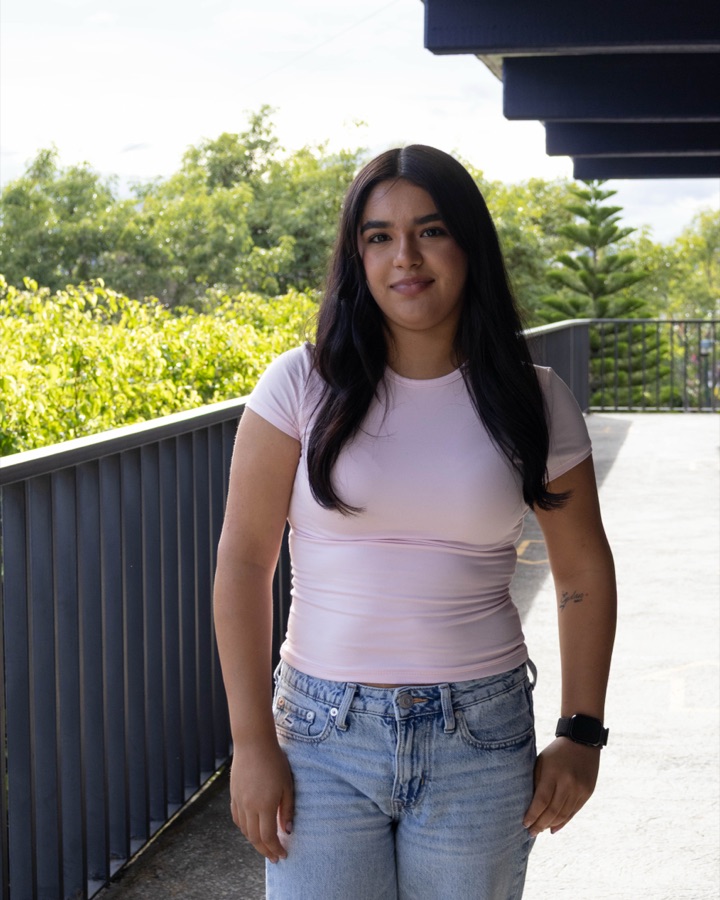 Retrato de Joelia Torres, estudiante de Negocios Internacionales